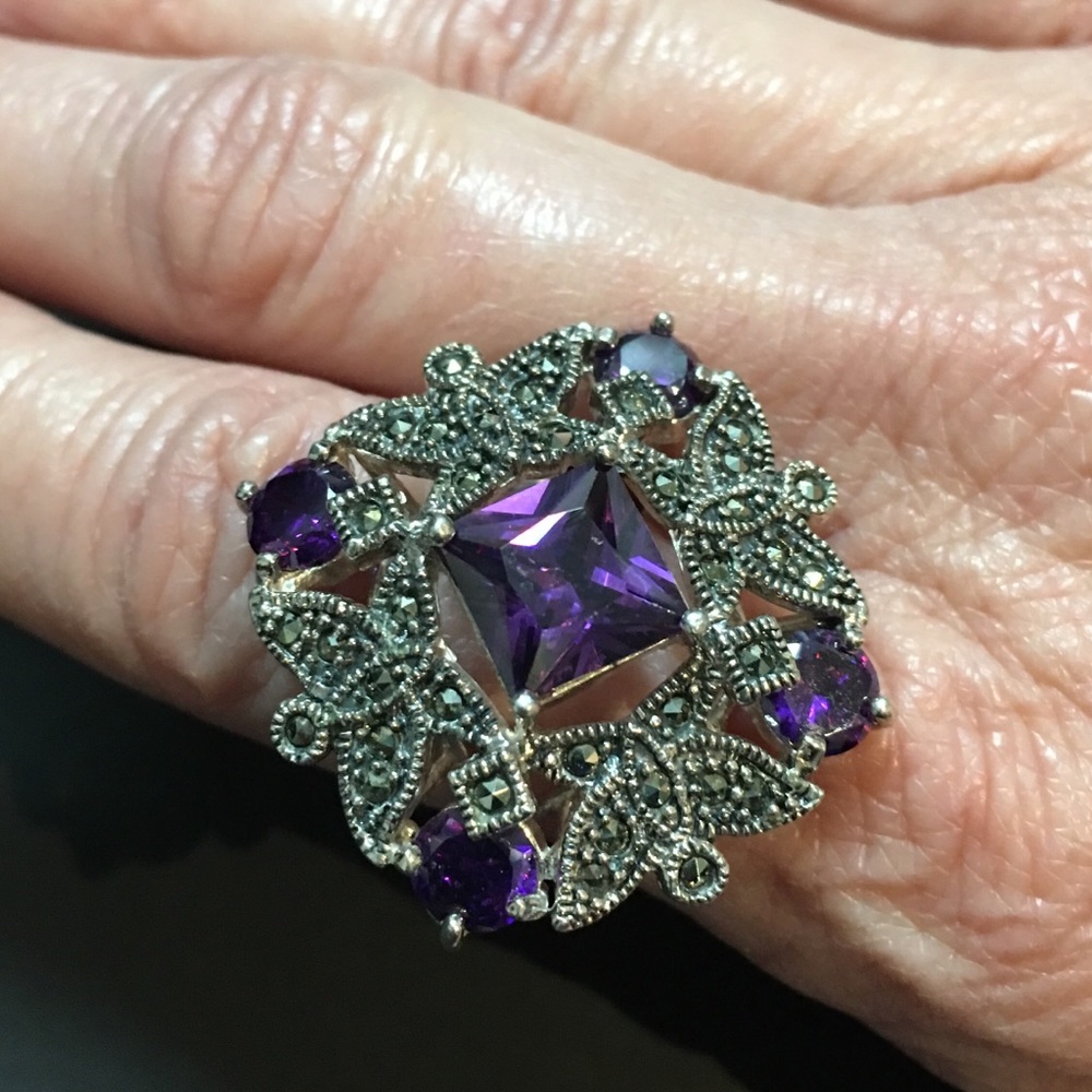 SILVER RING - Picture 2 of 3